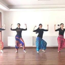 功夫瑜伽舞蹈花絮,舞动激情，光影交织